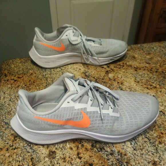 Nike Mens Air Zoom Pegasus 37 BQ9646-012 Gray Running Shoes Sneakers Size 11.5 main image 4